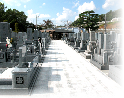 大阪平野を一望できる自然豊かな公園墓地